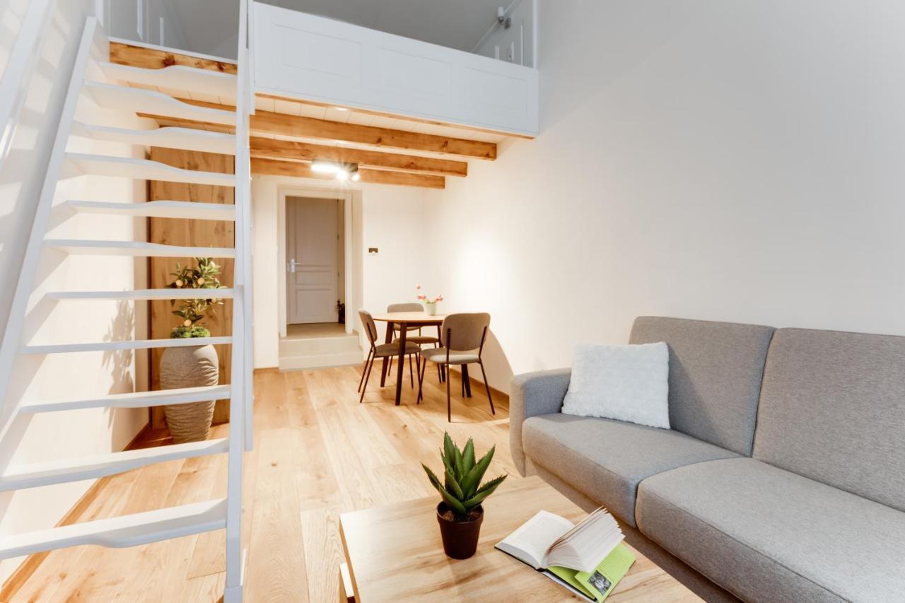 Dream Duplex On Riverside Prague Exterior photo